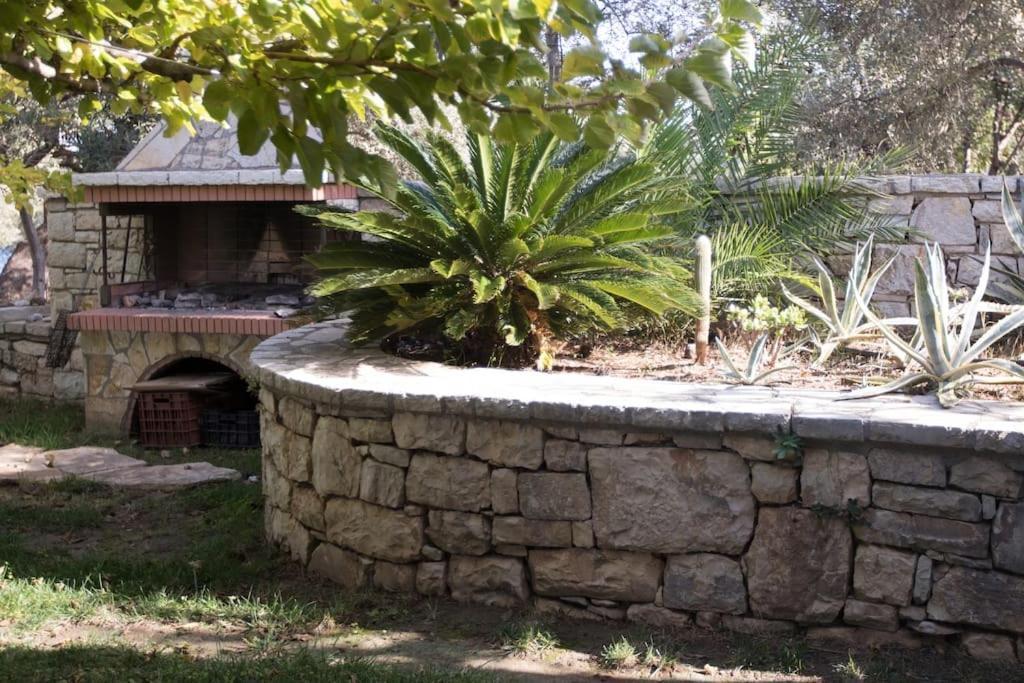 Karantou Villa Tirós Exterior foto